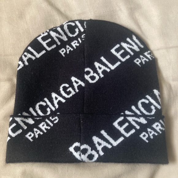 Balenciaga Beanie - Picture 2 of 2